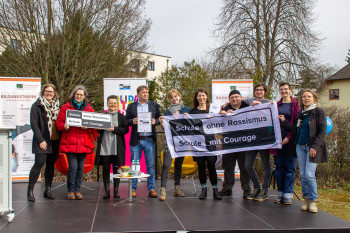 Lisa Wesemann, Birgit Monteiro, Birgit Schulz, (v. li.) und Mitglieder der Initiativgruppe